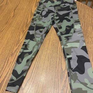 ZYIA Camo Pocket Light n Tight Hi-Rise